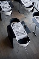 Carbon Hotel - Different Hotels
