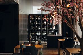 Carbon Hotel - Different Hotels