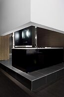 Carbon Hotel - Different Hotels