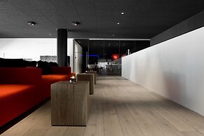 Carbon Hotel - Different Hotels