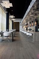 Carbon Hotel - Different Hotels