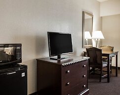 Comfort Inn & Suites Lumberton Central I-95