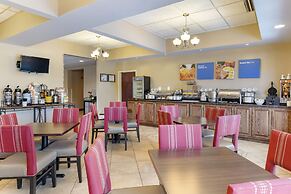 Comfort Inn & Suites Lumberton Central I-95