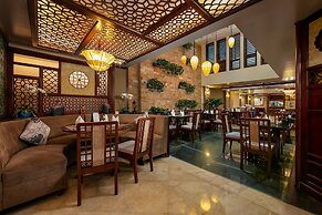 Oriental Suites Hotel & Spa