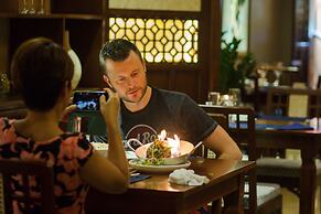 Oriental Suites Hotel & Spa