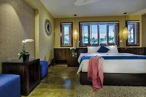 Oriental Suites Hotel & Spa