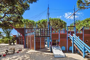 Pine Cliffs Village