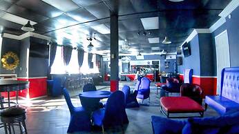 R Nite Star Inn & Suite