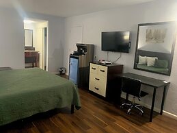 R Nite Star Inn & Suite