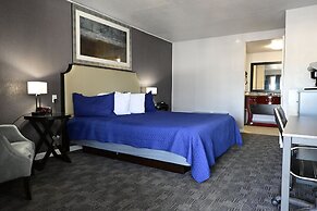 R Nite Star Inn & Suite