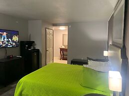 R Nite Star Inn & Suite