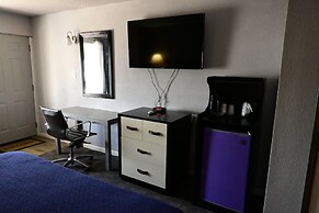 R Nite Star Inn & Suite