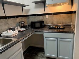 R Nite Star Inn & Suite