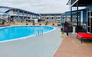 R Nite Star Inn & Suite