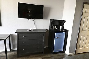 R Nite Star Inn & Suite