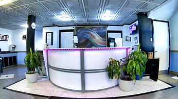 R Nite Star Inn & Suite