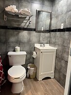 R Nite Star Inn & Suite