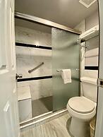 R Nite Star Inn & Suite