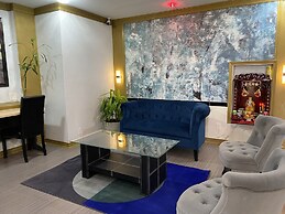 R Nite Star Inn & Suite