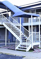 R Nite Star Inn & Suite