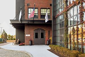 The LOOM Hotel, Tapestry Collection by Hilton