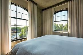 The Loom Hotel, Tapestry Collection by Hilton