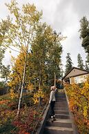 Johnston Canyon Lodge and Bungalows