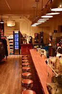 Johnston Canyon Lodge and Bungalows