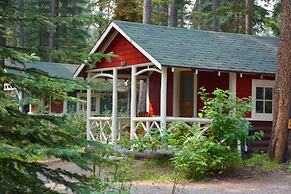 Johnston Canyon Lodge and Bungalows