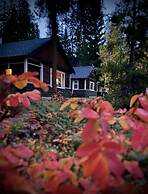 Johnston Canyon Lodge and Bungalows