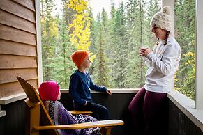 Johnston Canyon Lodge and Bungalows
