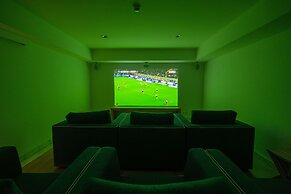 Malibu Foz Hotel - La Maison Younan