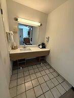 Super 8 by Wyndham Newcastle