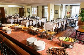 Queen’s Hotel by BON Hotels