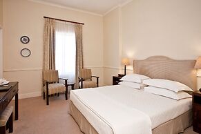 Queen’s Hotel by BON Hotels