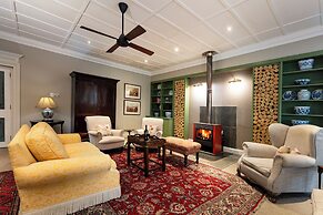 Queen’s Hotel by BON Hotels