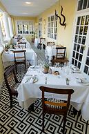 Queen’s Hotel by BON Hotels