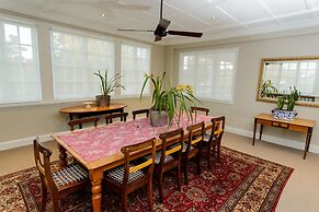 Queen’s Hotel by BON Hotels