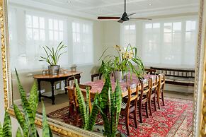 Queen’s Hotel by BON Hotels