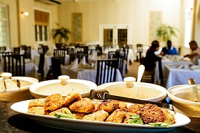 Queen’s Hotel by BON Hotels