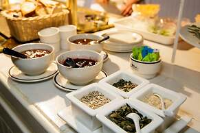 Queen’s Hotel by BON Hotels