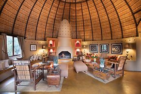 Hoyo Hoyo Safari Lodge