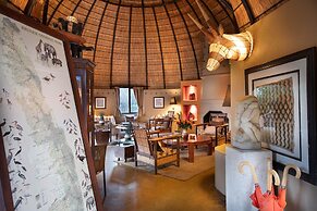 Hoyo Hoyo Safari Lodge