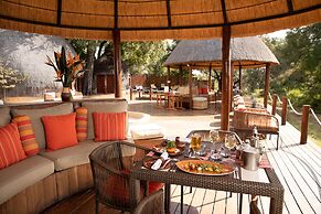Hoyo Hoyo Safari Lodge