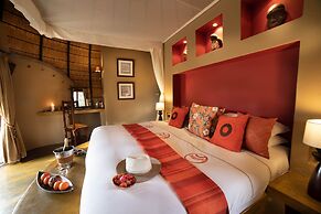 Hoyo Hoyo Safari Lodge