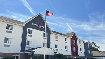 Candlewood Suites Airport, an IHG Hotel