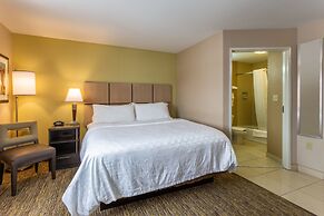 Candlewood Suites Airport by IHG
