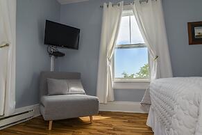 The Harbourview Inn