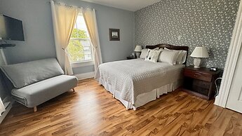 The Harbourview Inn