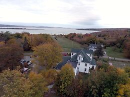 The Harbourview Inn